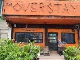 ดิโอเว่อสไตส์ (the overstay)