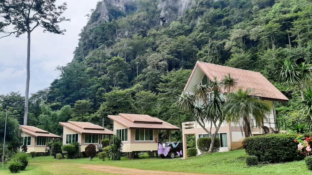 บ้านภูผา (Baan Phupha)