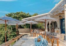 เดอะ ลูน่า บีช เฮาส์ (The Lunar Beach House)