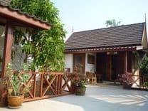 เรือนดอกแก้วรีสอร์ท (Ruan Dok Kaew Resort)