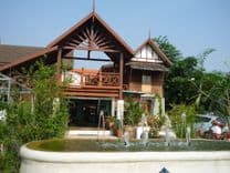 เรือนดอกแก้วรีสอร์ท (Ruan Dok Kaew Resort)