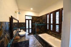 บ้านน้ำปิง ริเวอร์ไซด์ วิลเลจ รีสอร์ท (Baan Namping Riverside Village)