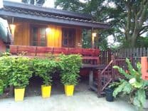 ปูม้ารีสอร์ท หาดเจ้าหลาว (Pooma Resort)