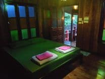 ปูม้ารีสอร์ท หาดเจ้าหลาว (Pooma Resort)