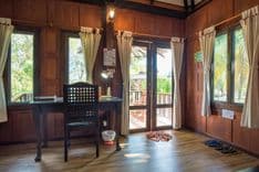 ไทยไลฟ์ โฮมสเตย์ รีสอร์ท แอนด์ สปา (ThaiLife Homestay Resort & Spa)