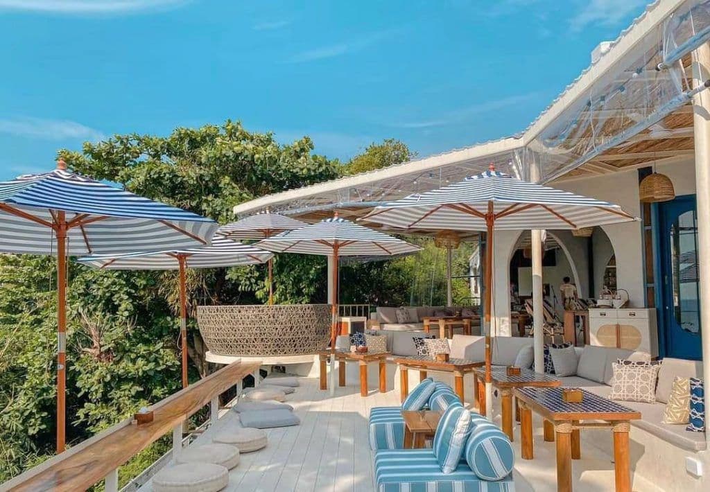 เดอะ ลูน่า บีช เฮาส์ (The Lunar Beach House)