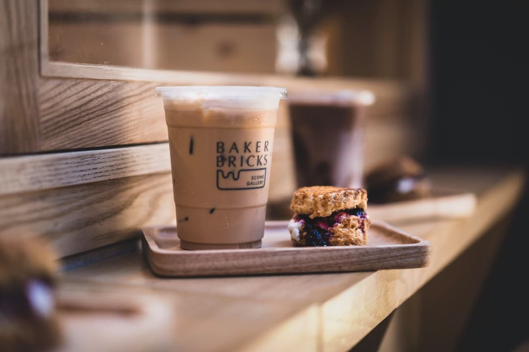 เบคเกอร์เบรส (Baker Bricks)