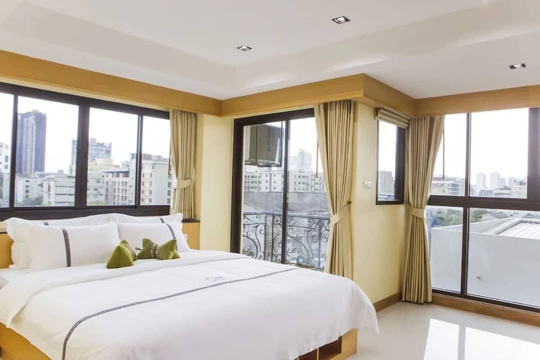 โรงแรมซิลลีมอน การ์เดน (Sillemon Garden Hotel)