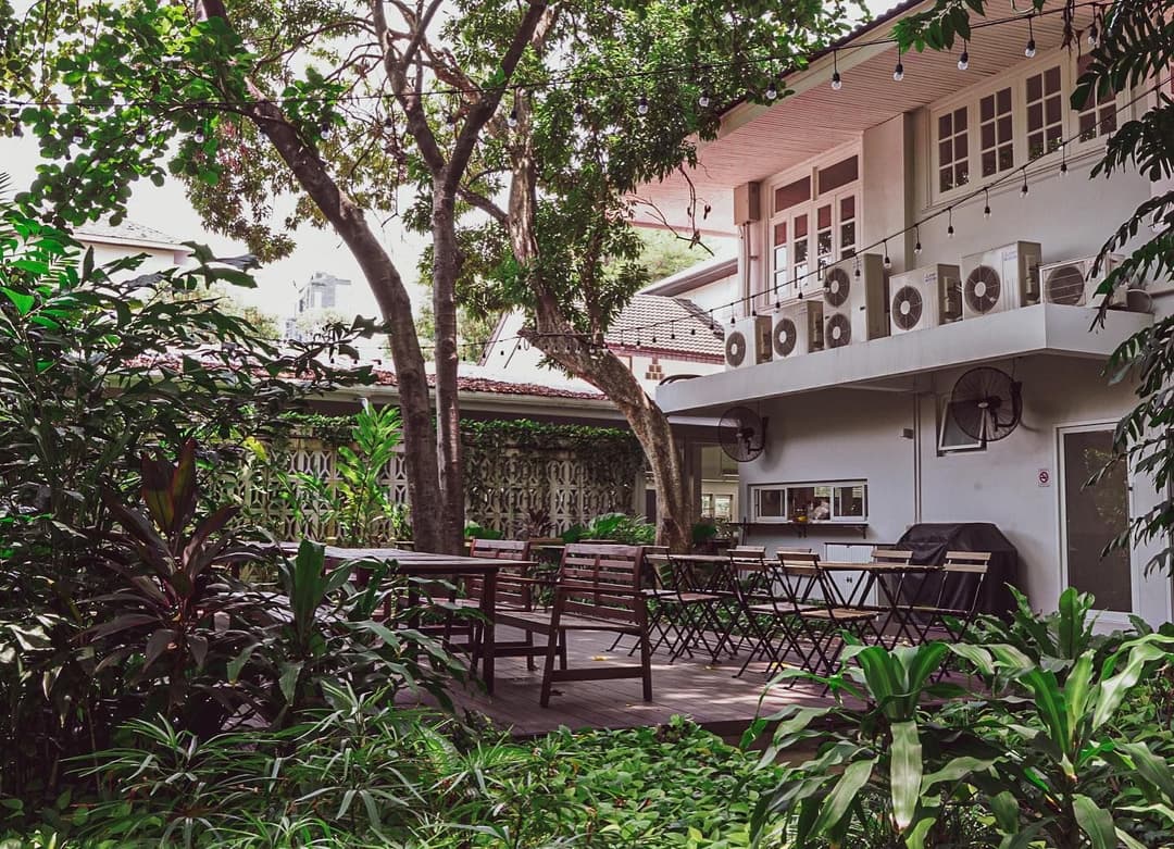 เยลโล่แลนด์คาเฟ่ (Yellow Lane Cafe)