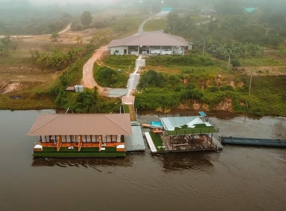 เดอะ กรีน เฮาส์ กาญจนบุรี (Green House River Kwai Resort)