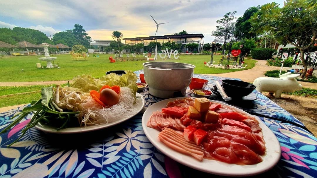 เส้นทาง@LOVE รีสอร์ท (Route@LOVE Resort)