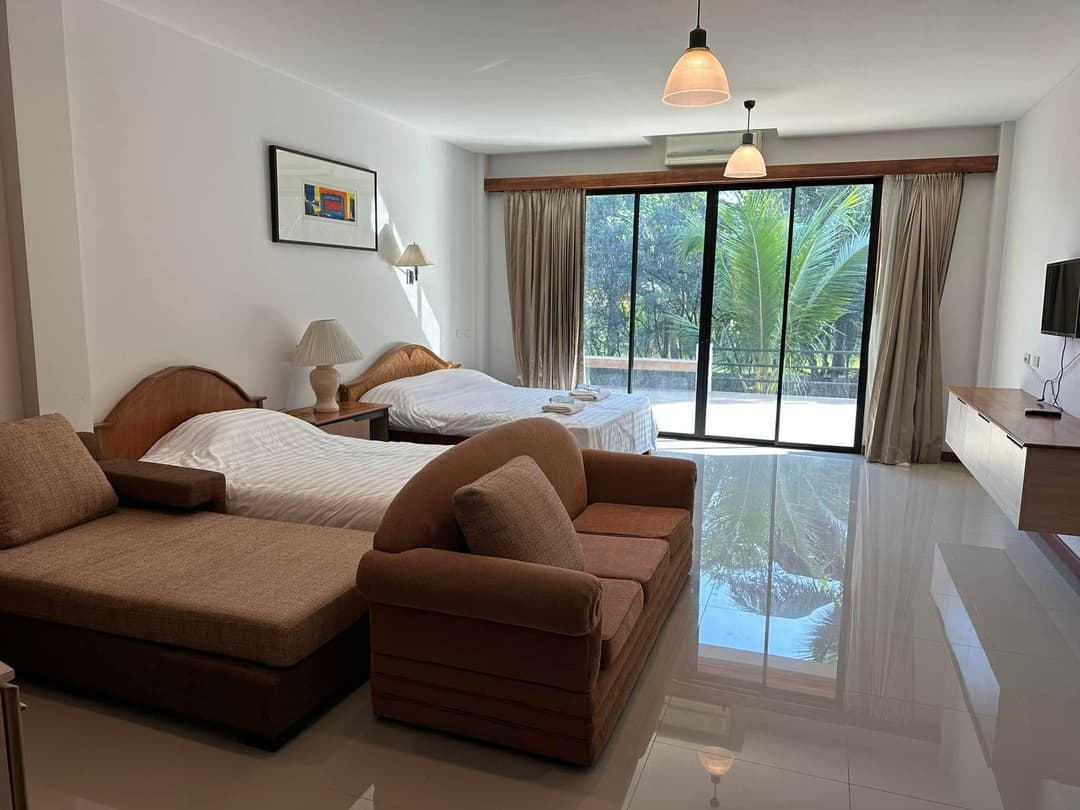 ดำเนินแคร์ รีสอร์ท (Damnoen Care Resort)
