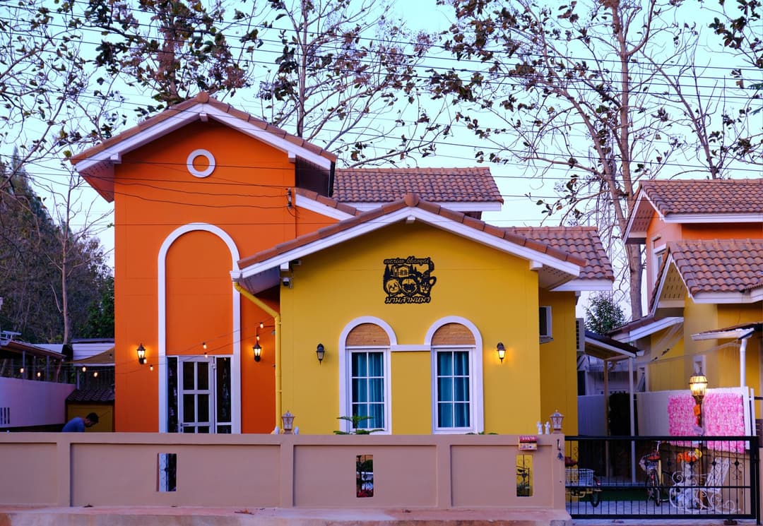 บ้านสามหมา (Three Dogs House)