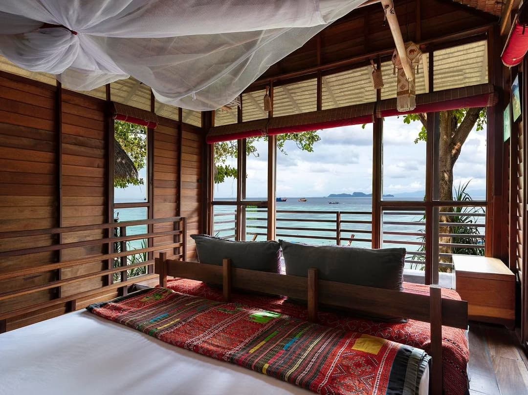 แคสอะเวย์ รีสอร์ท เกาะหลีเป๊ะ (Castaway Resort Koh Lipe)
