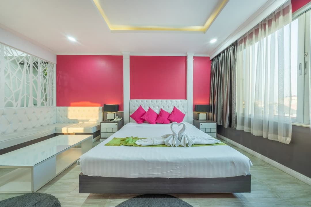 โรงแรมวี วัน โคราช (V-One Hotel Korat)