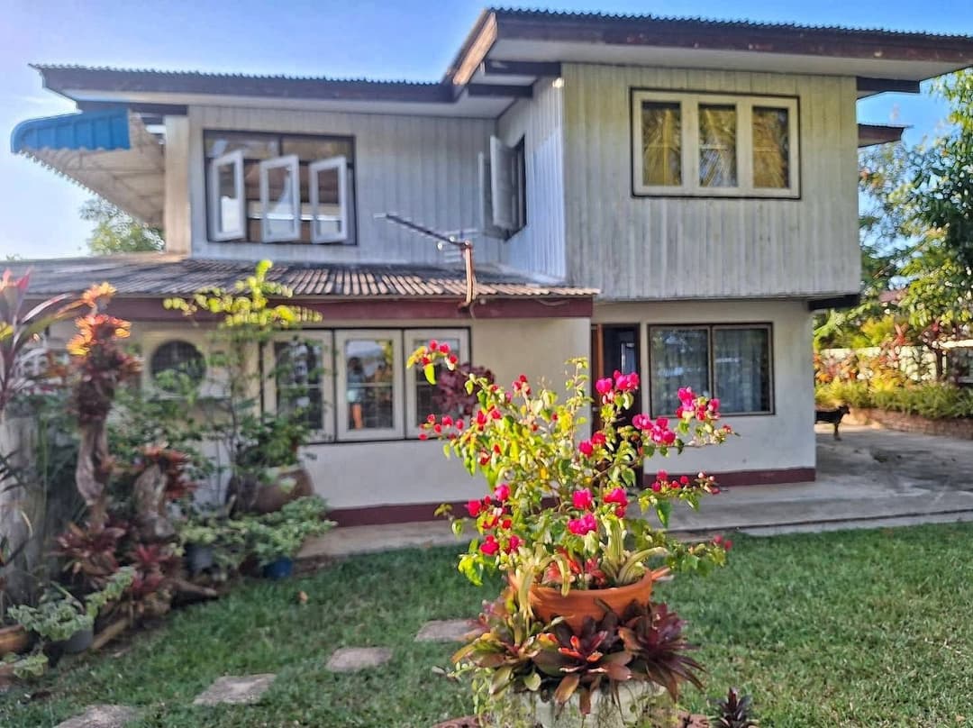 เรือนเจ้าจอม (Rjj lakehouse koyo)