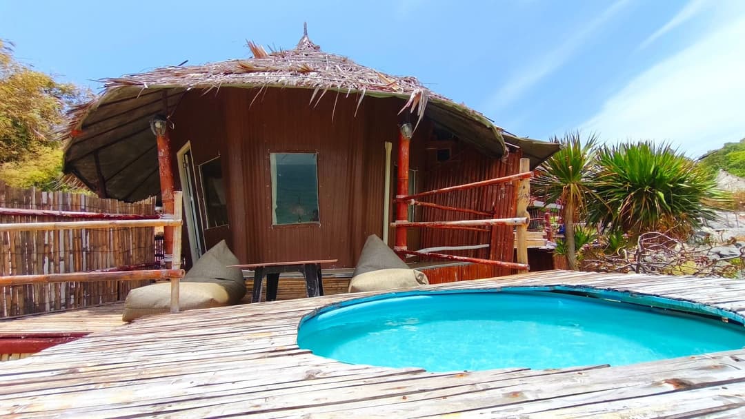 ปารีฮัท รีสอร์ท (Paree Hut Resort)