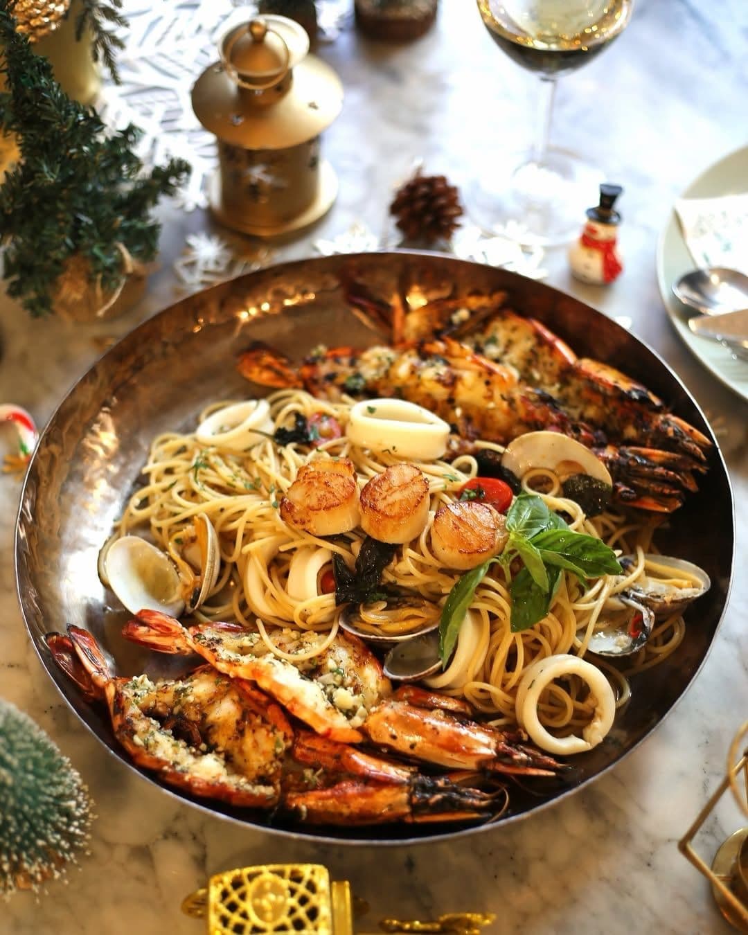เดอะยาร์ด (The Yard Restaurant)