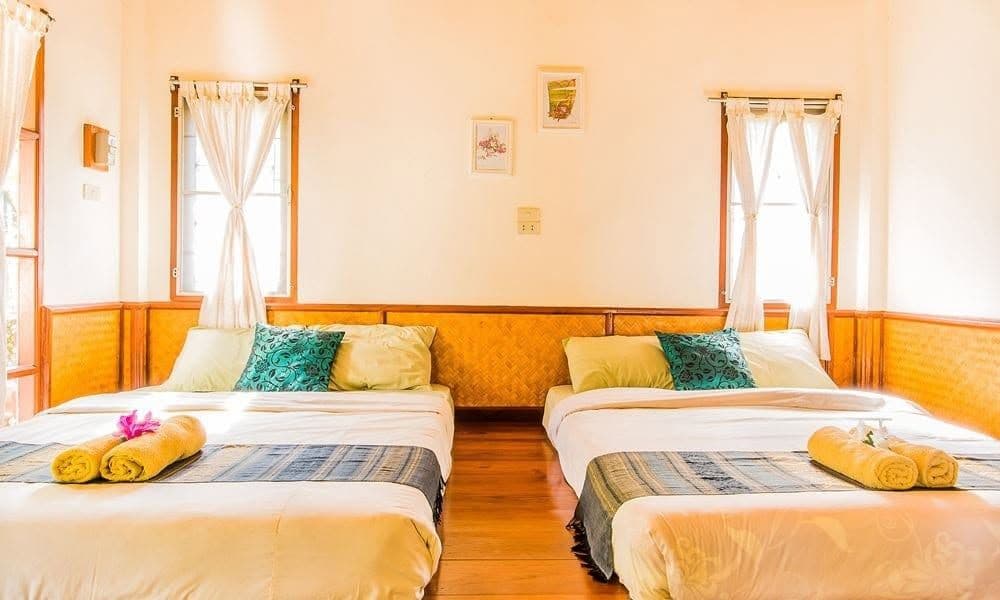 ทีลอซู ริเวอร์ไซด์ รีสอร์ท (Thee Lor Su Riverside Resort)