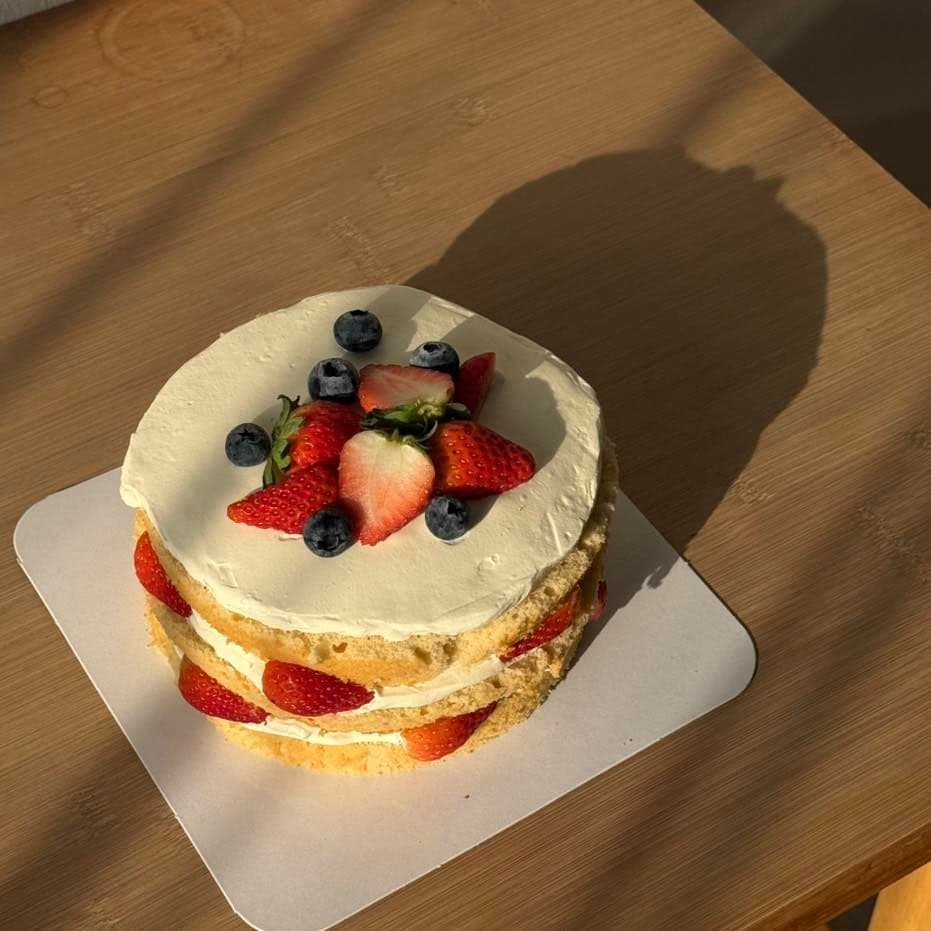 เอพริล เฟลเวอร์ คาเฟ่ (April Flavors Cafe)