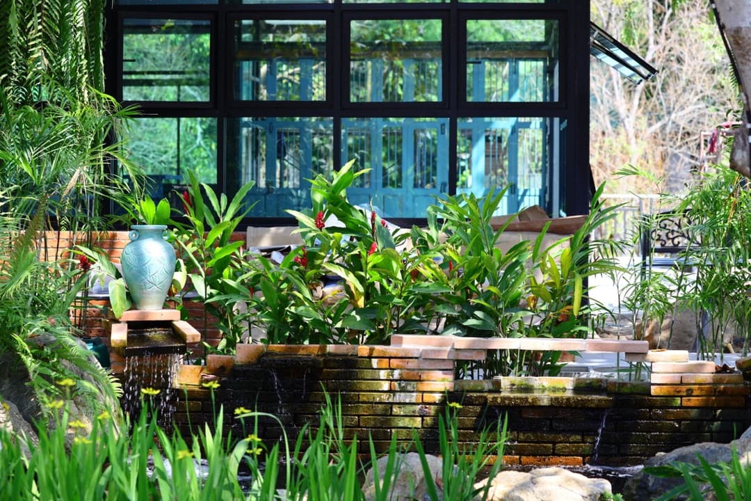 คาเฟ่ อิน เฟคโทรี่ (Cafe Inn Factory)