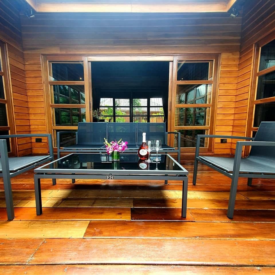 อีเดน วิลล่า (Eden Villa Phuket)
